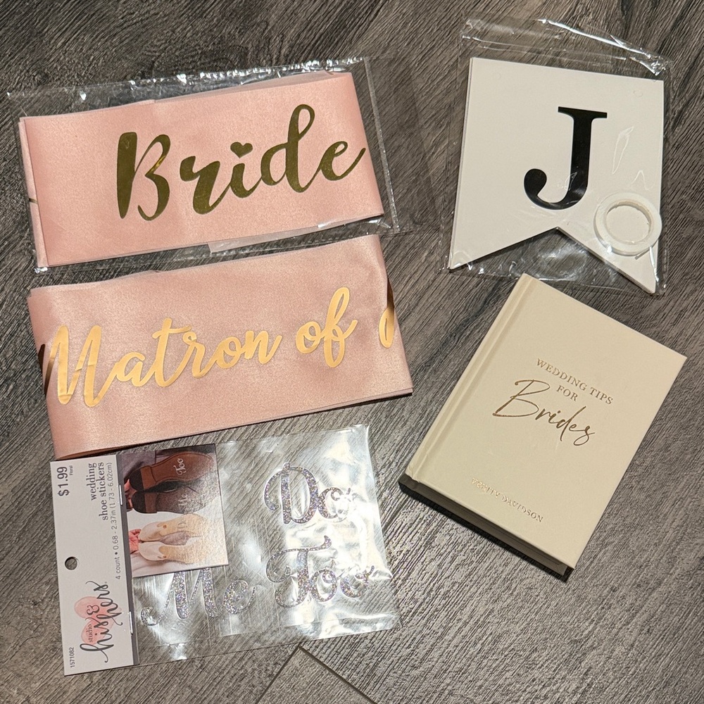 Bridal Party Accessories Set with Sashes and Tips Book